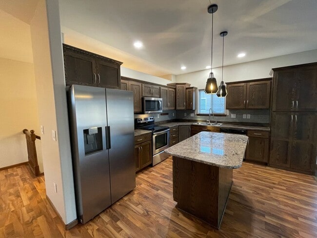 Foto del edificio - Beautiful 3 Bed, 2 Bath Home in Moorhead -...