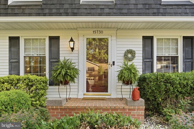 Building Photo - 15730 Vista Dr