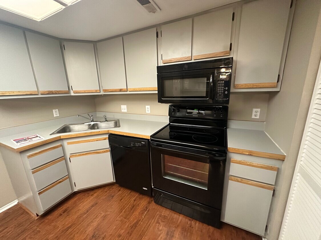 122 Samarra Estates Dr Unit i, Fenton, MO 63026 Apartments in Fenton