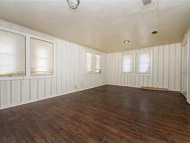 Foto del edificio - 141 Rosewood Dr