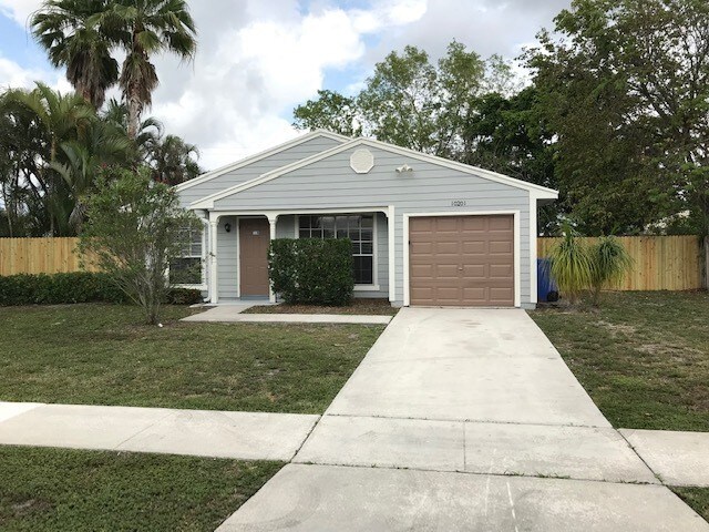 Primary Photo - 10201 Mikado Ln