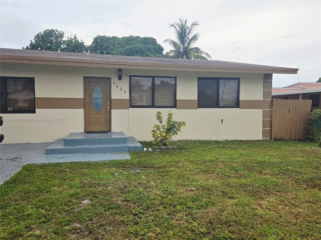 Foto principal - 4004 SW 20th St