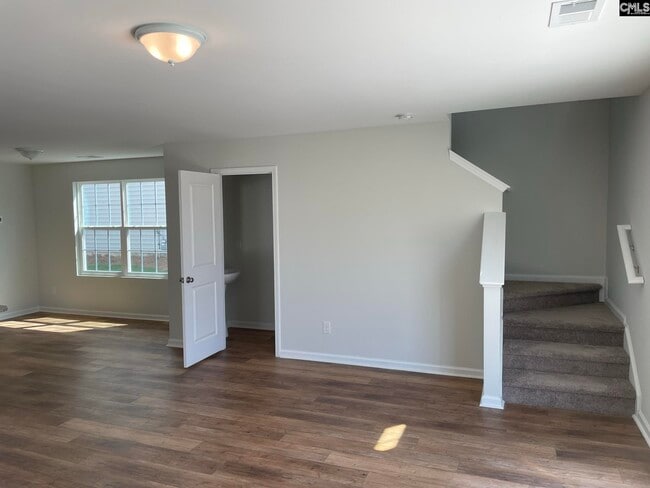 Building Photo - 425 Eclipse Ln