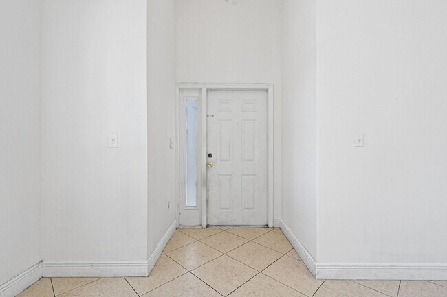 Foto del edificio - 2552 NE 41st Ave