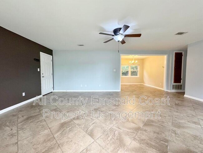 Foto del edificio - 506 Trenton St