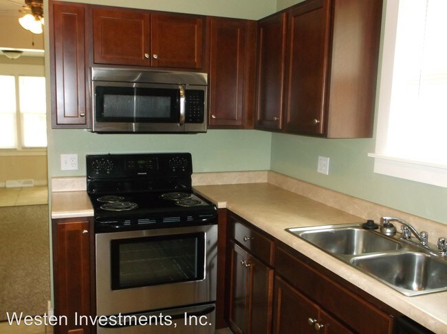 Building Photo - 2 br, 2 bath Room For Rent - 425 W Pierce St