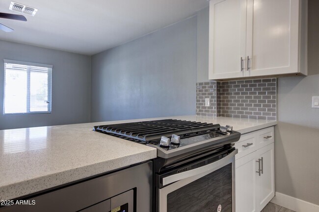 Foto del edificio - 557 W Toledo St