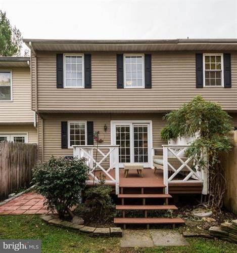 Foto del edificio - 9920 Nearbrook Ln