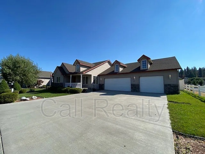 Foto principal - 921 S Shelley Lake Ln