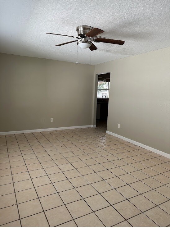 Foto del edificio - 2826 Green Acres Ave