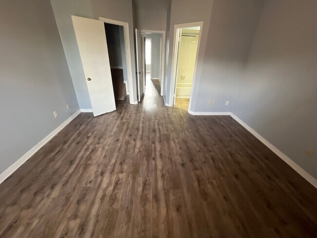 Foto del edificio - For Rent-2-bedroom, 2.5-bathroom located in the vibrant community of Tampa