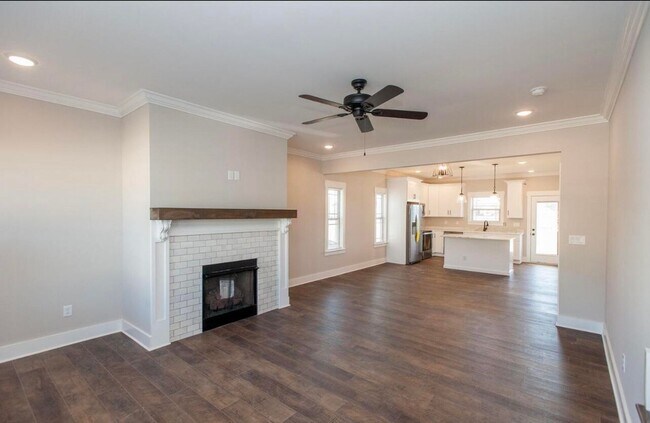 Photo - Beautiful New Build 4 Bed, 3.5 Bath, Bonus... House