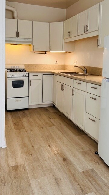 Foto del edificio - 4210 W Adams Blvd