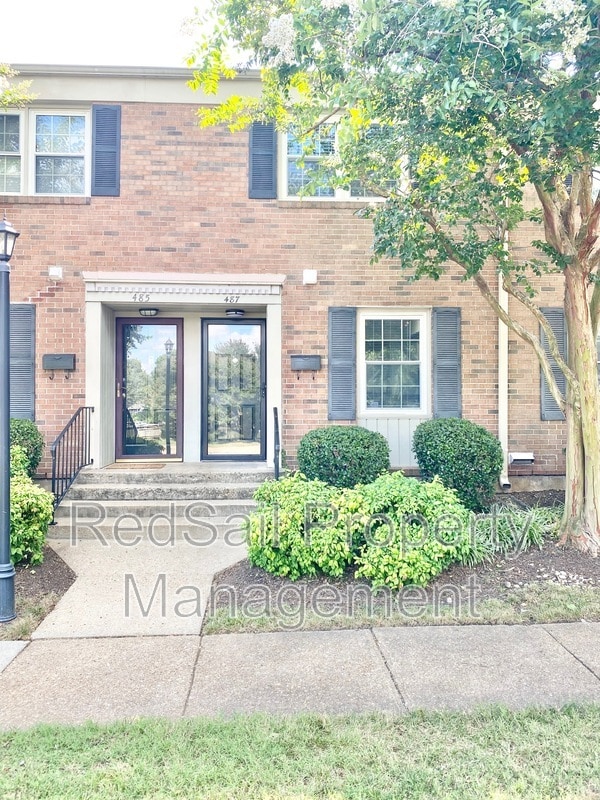 Primary Photo - 487 Bridge St