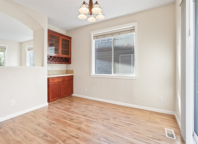 Building Photo - 1253 SW 162nd Ave