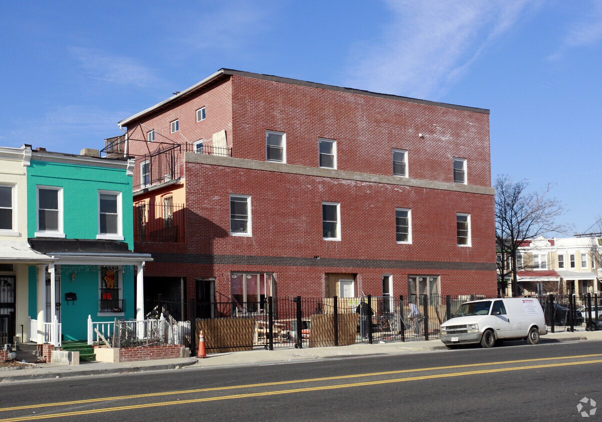 Building Photo - 3408 Sherman Ave NW