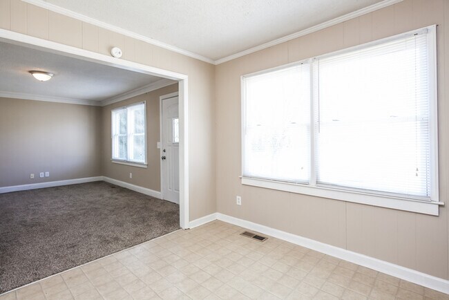 Foto del edificio - COZY 3 BEDROOM!!!