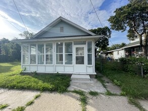 Building Photo - 1224 N Michigan St