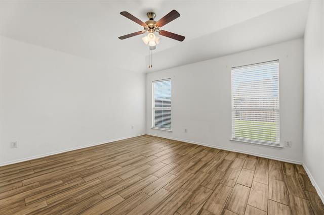 Foto del edificio - 1011 Meadow Green Ct
