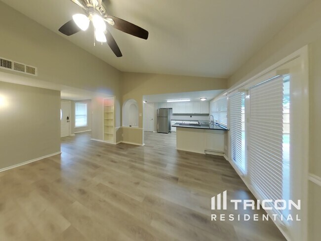 Building Photo - 445 Oak Ridge Place Grand Prairie TX