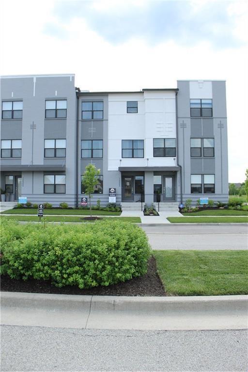 Building Photo - 12968 Pettigru Dr