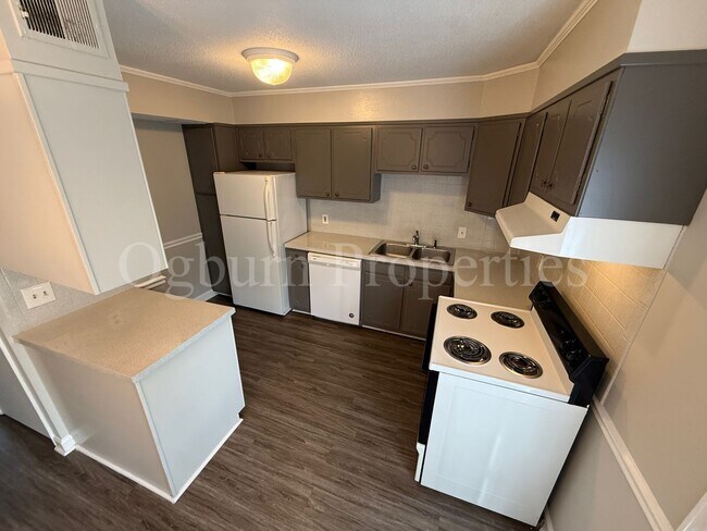 Foto del edificio - 2350 Bay Meadows Ct