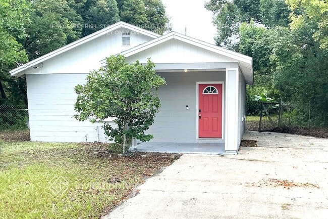 Building Photo - 3725 Pine View Cir