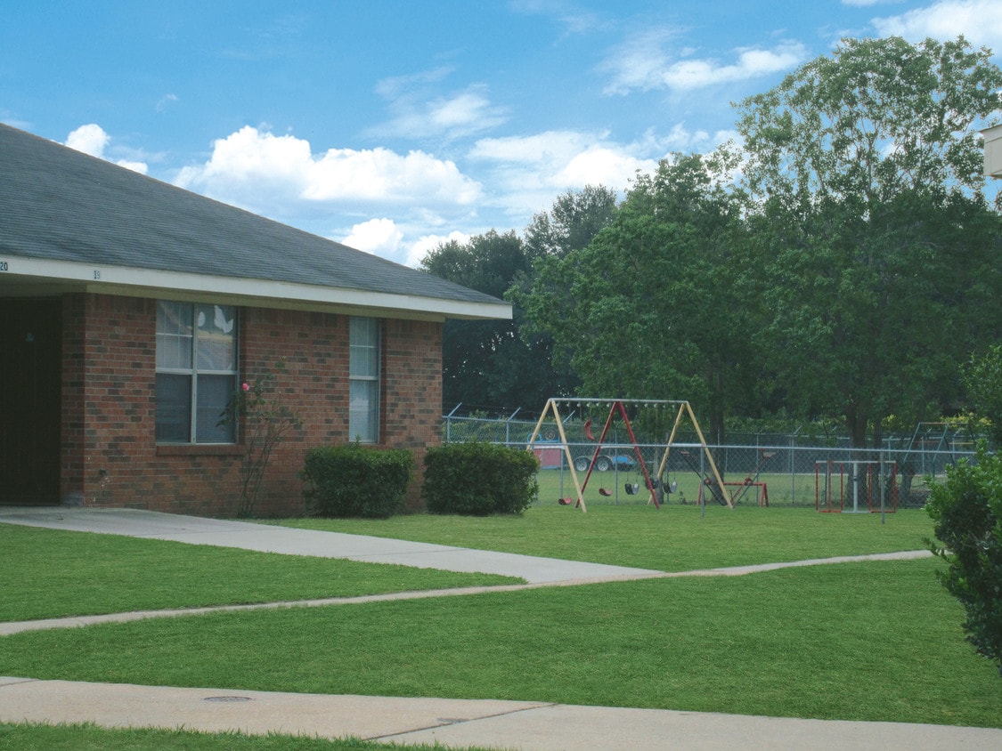 Building Photo - Baldwin Retirement Center - Waitlist