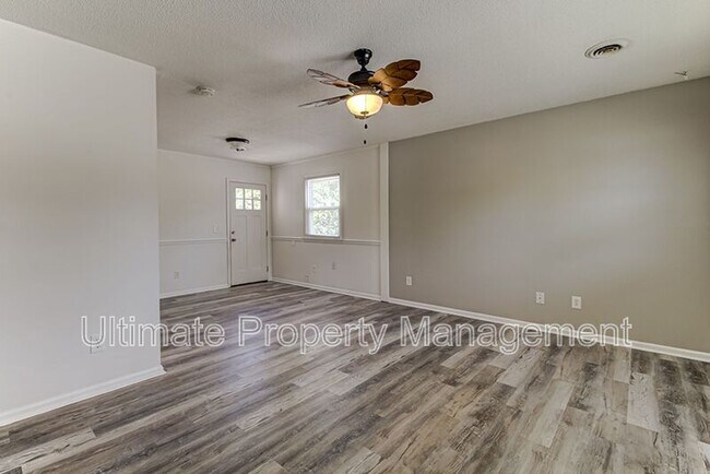 Foto del edificio - 401 Bodega Bay Rd