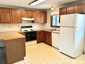 Building Photo - 4918 Basswood Dr