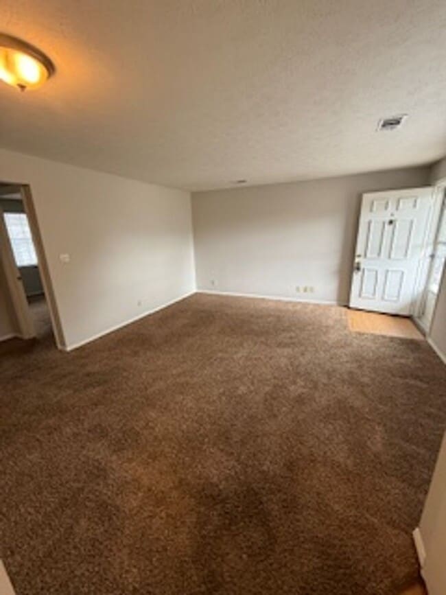 Building Photo - 2326 Vogel Rd