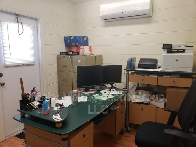 Foto del edificio - 10264 Spring Hill Dr