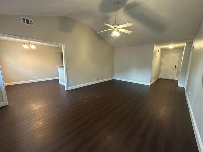 Foto del edificio - 1171 Catawba Way