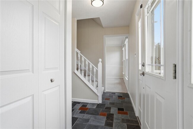 Foto del edificio - 1519 Hastings Mill Rd