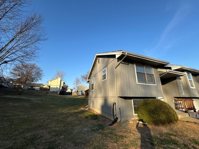 Building Photo - Duplex