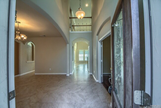 Foto del edificio - NOW OFFERING 50% OFF 1ST MONTH'S RENT!