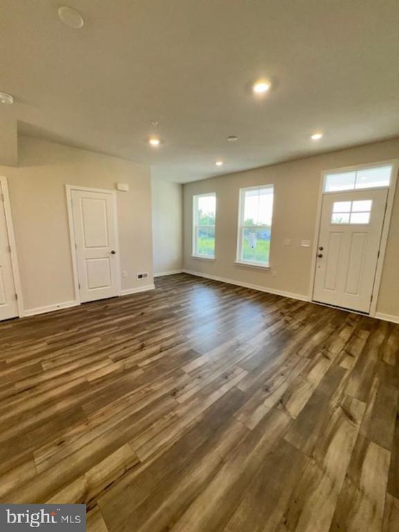 Building Photo - 701 Platinum Dr