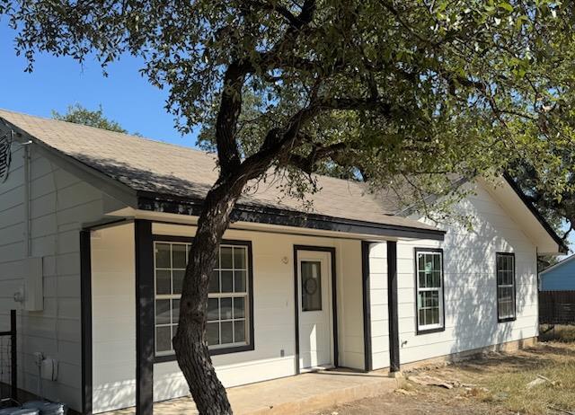 Primary Photo - 525 Live Oak Dr