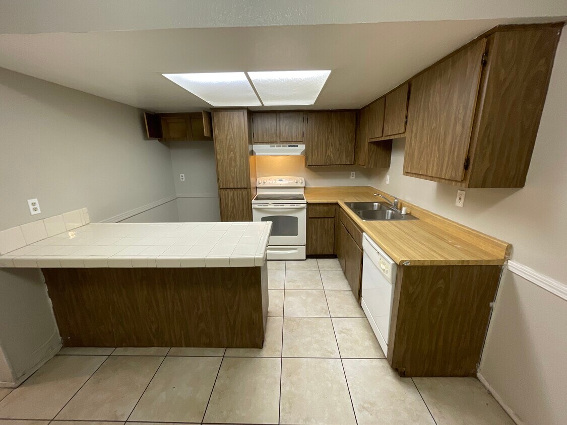 5309 W Cheyenne Ave, Las Vegas, NV 89108 5309 W Cheyenne Ave Las Vegas, NV