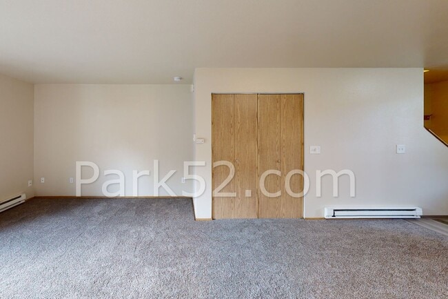 Building Photo - Tacoma Area 3 Bedroom Townhome