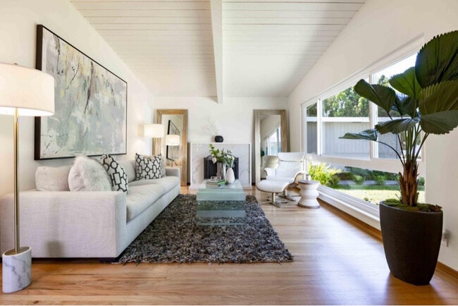 Building Photo - 2516 Dell Ave