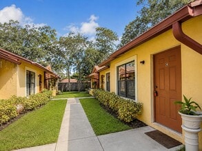 Building Photo - 1104 Goldenrod Rd