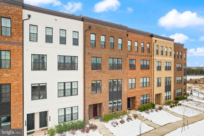 Building Photo - 43553 Charitable St