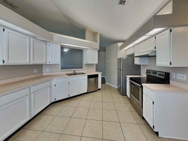 Foto del edificio - 315 Springfield Ct
