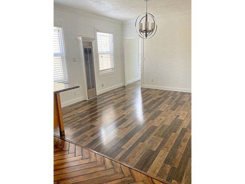 Foto principal - NEW LISTING! Upper End 2BR/2BA,Granite, Ha...