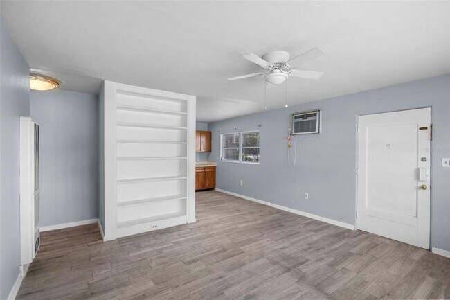 Foto del edificio - 1220 Sunshine Ave