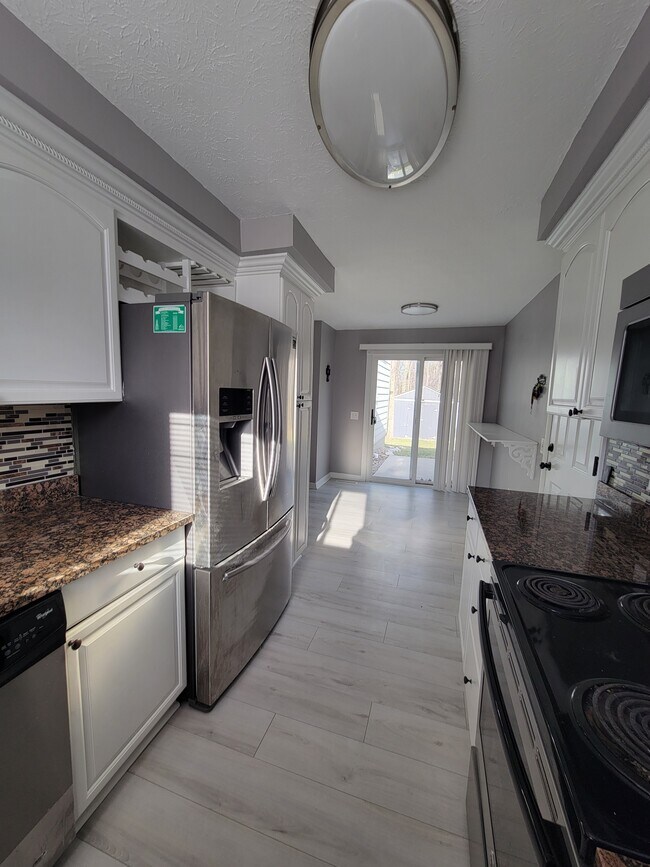 Foto del edificio - 16769 Walnut Creek Dr