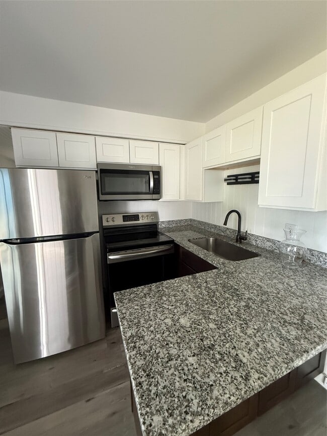 Building Photo - 310 E Jack Ave