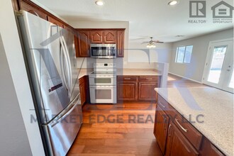 Building Photo - 12343 W Devonshire Ave