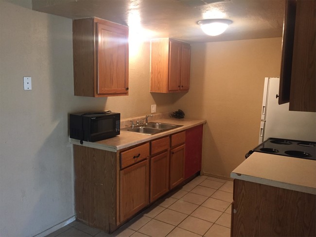 Foto del edificio - 7301 Melrose Ln
